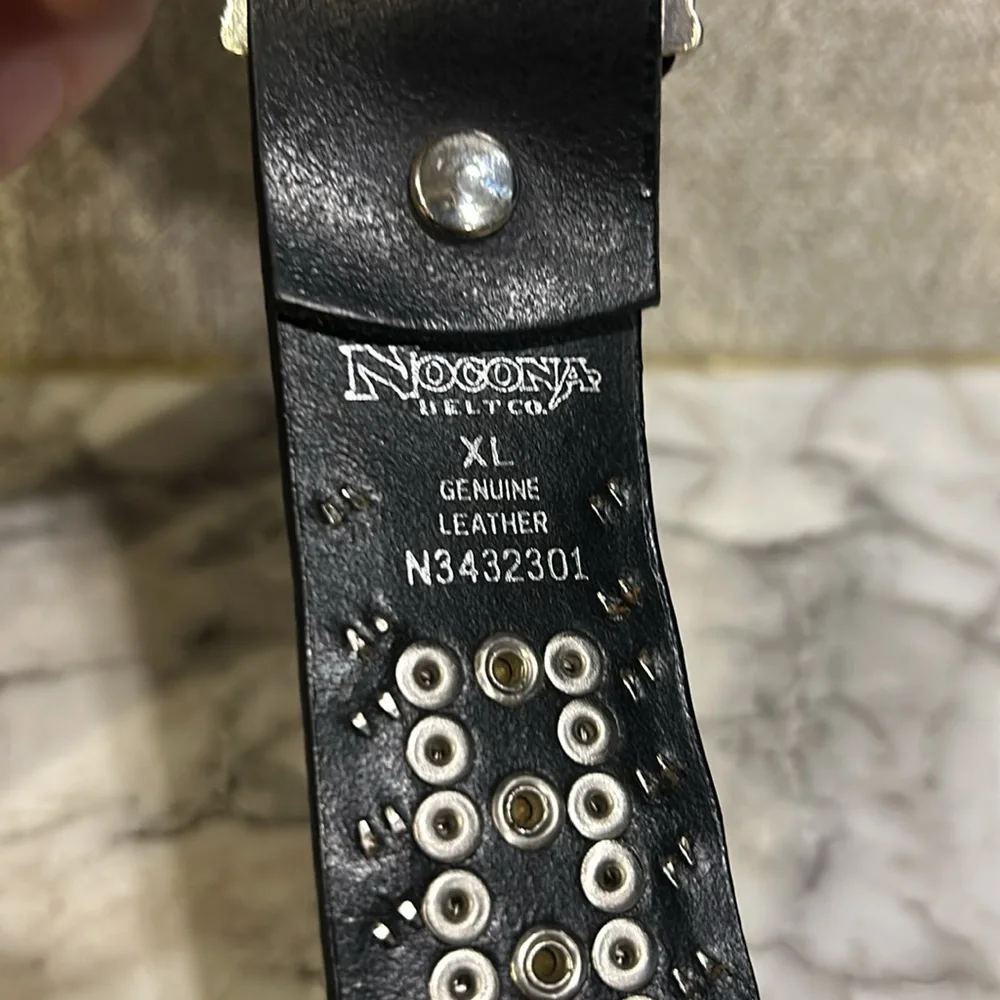 Nocona Women’s Black Leather Rhinestone Floral Design Buckle N3432301‎ Size XL